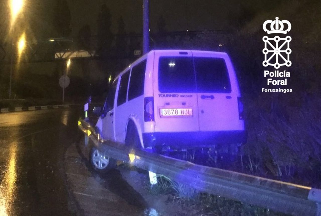 Accidente por salida de vía.