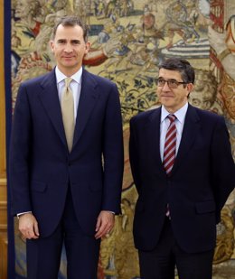 El rey Felipe y Patxi López en la Zarzuela