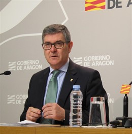 El consejero de Presidencia de Aragón, Vicente Guillén