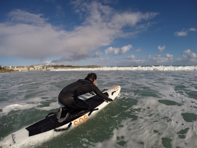 Nueva tabla de Surf de Jetson, con motor para rescates marinos muy rápidos