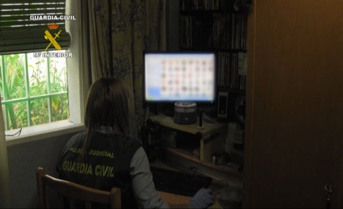 Guardia Civil detiene a 20 personas e imputa a otras 15 por pornografía infantil