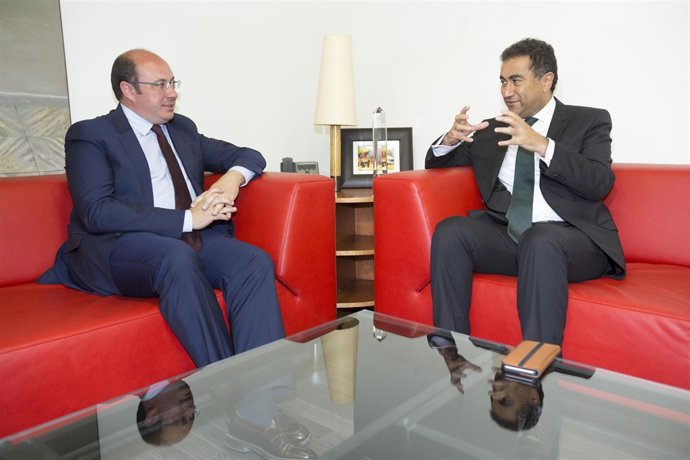 Imagen de la reunión de Pedro Antonio Sánchez y Fathallah Sijilmassi