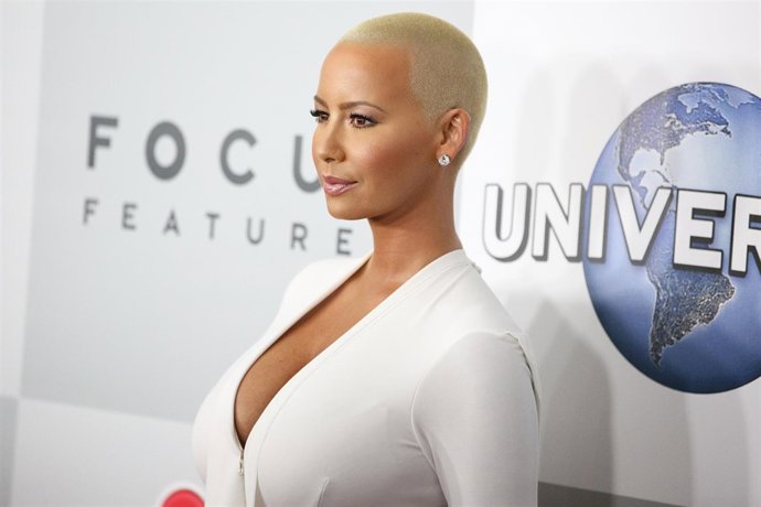 AMBER ROSE
