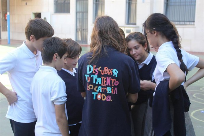 Escolares del programa de la ONCE 'Descubir tu talento lo cambia todo'