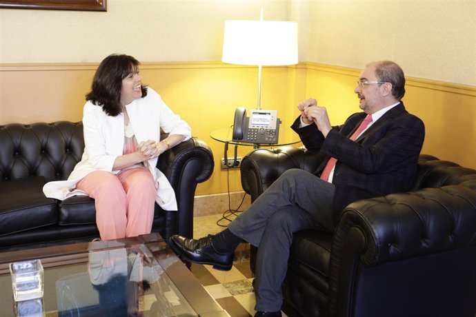 Rosa García y Javier Lambán