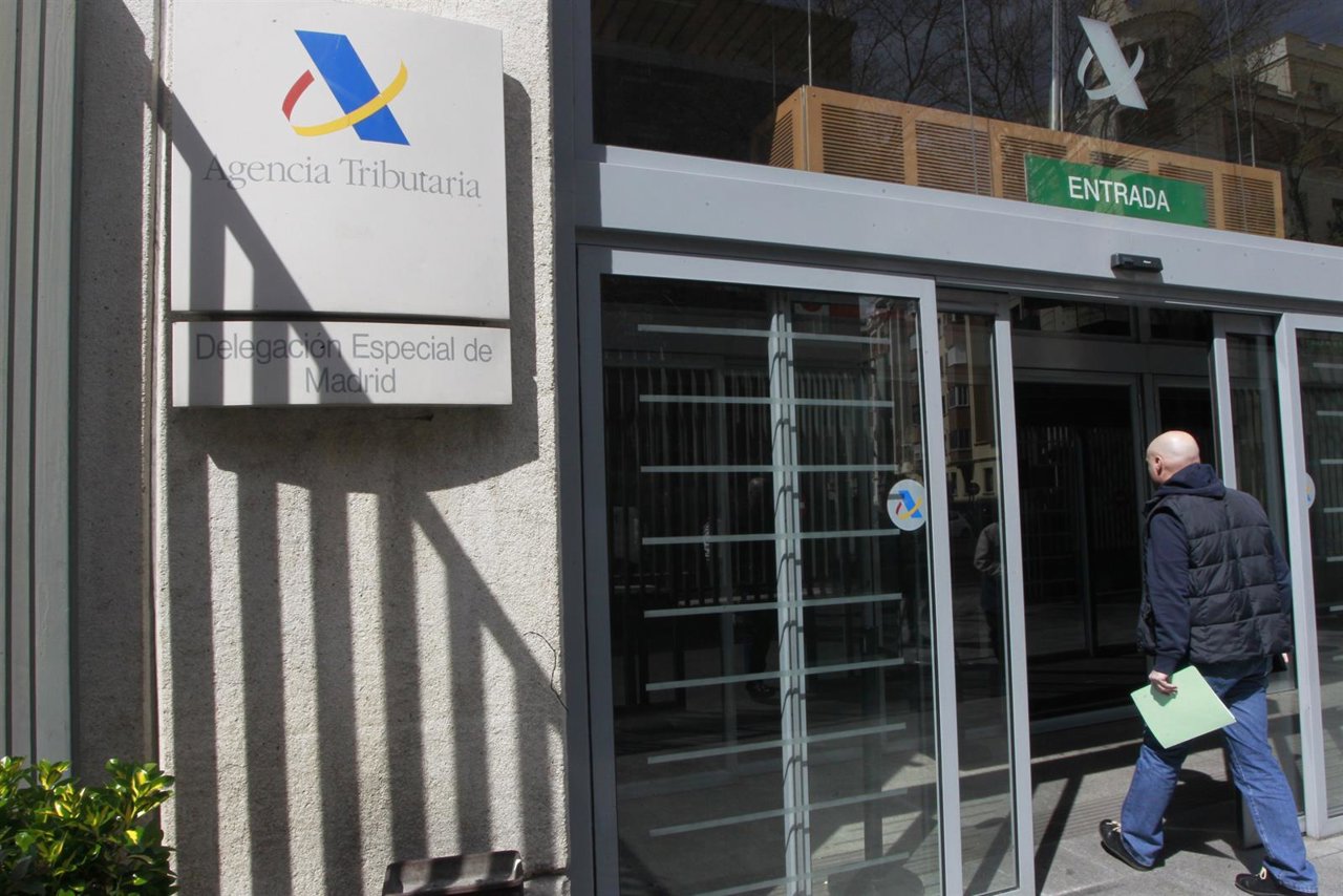 Hacienda, Agencia Tributaria, AEAT, declaración de la Renta, contribuyente