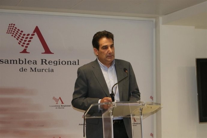 El diputado del PSOE Antonio Guillamón en la Asamblea