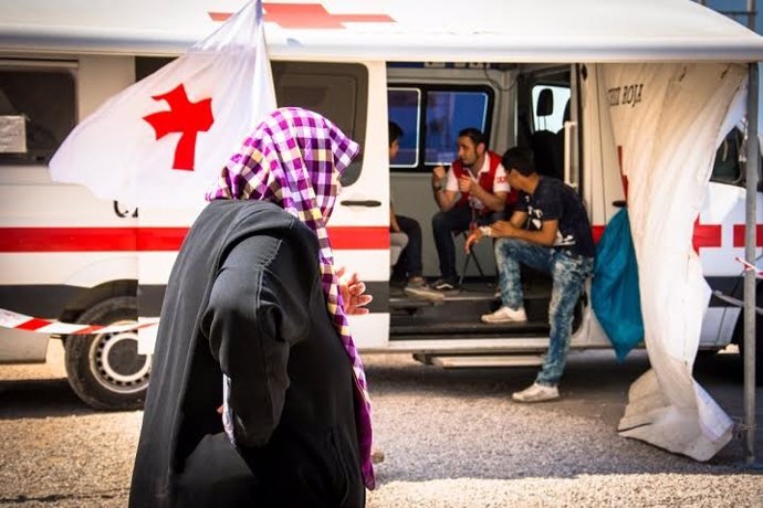 Cruz Roja atiende a refugiados en Grecia