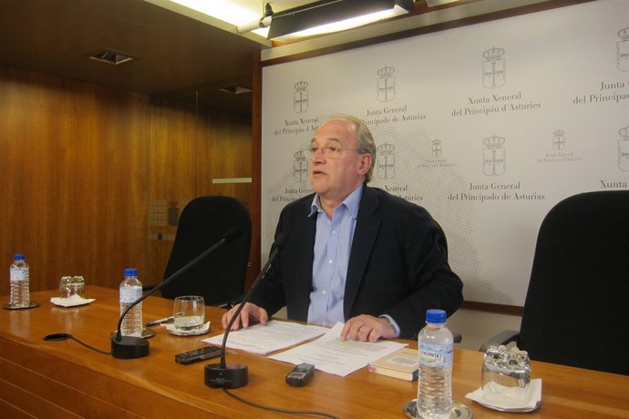 José Agustín  Cuervas-Mons. 