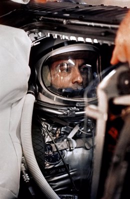 Alan Shepard antes del lanzamiento 