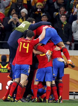 España celebra el pase a cuartos