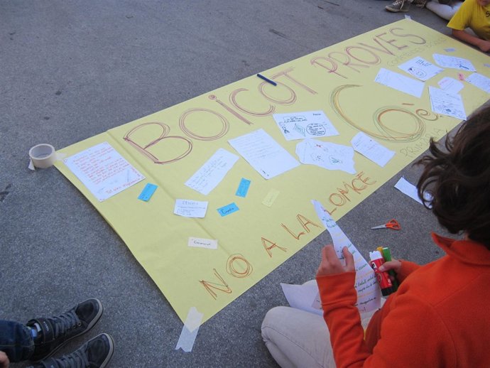 Acto de la XEI en el barrio de Gràcia de Barcelona