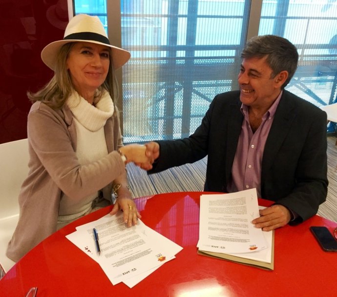 OPC España firma con APCE un convenio de colaboración