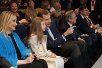La Infanta Sofía 'debuta' en el Bernabéu después de que la Princesa Leonor lo hiciera en el Calderón