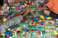 Los albergues, el único refugio para muchos niños afectados por el terremoto de Ecuador