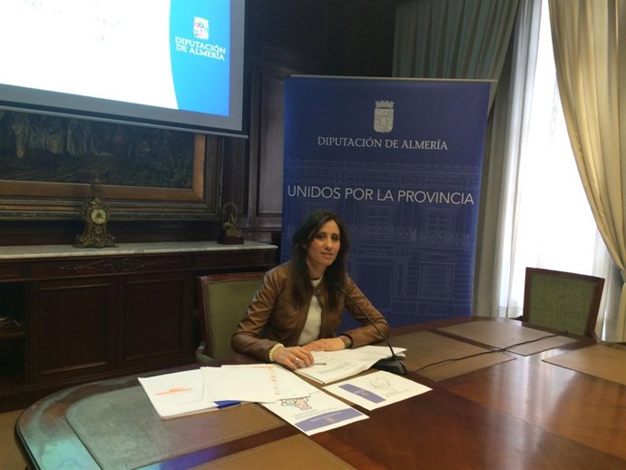 La diputada Carmen Belén López, presentando el Plan de Dinamización Empresarial.
