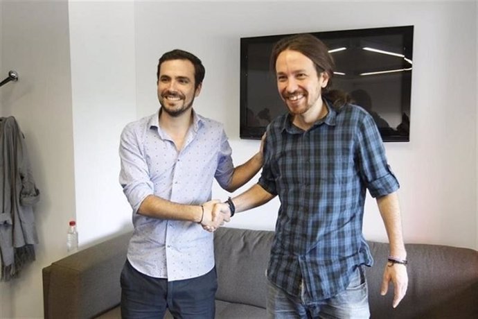 Alberto Garzón y Pablo Iglesias. 