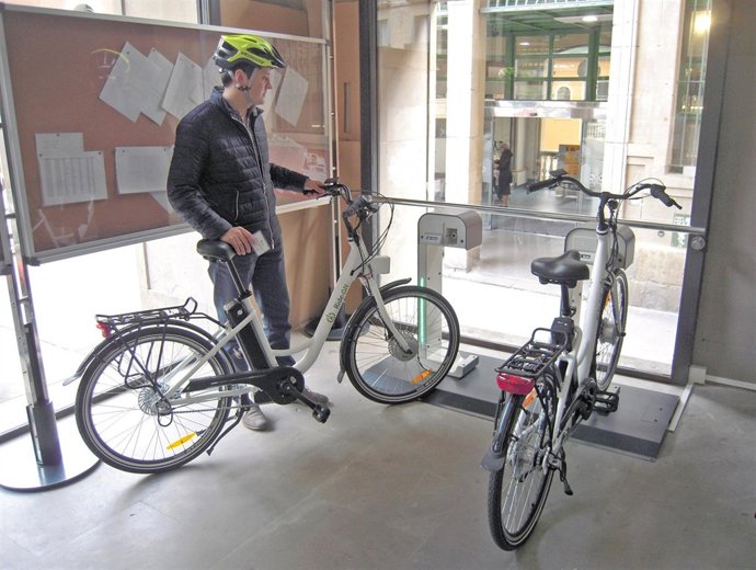 Bicicletas eléctricas del Ayuntamiento de Pamplona.