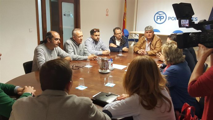 Teodoro García informa a los trabajadores de la empresa Navantia de Cartagena