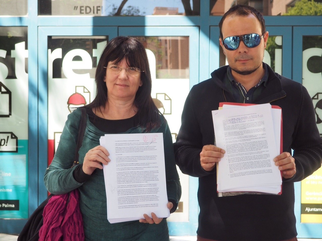 ARCA  registrando las alegaciones contra el derribo de sa Feixina