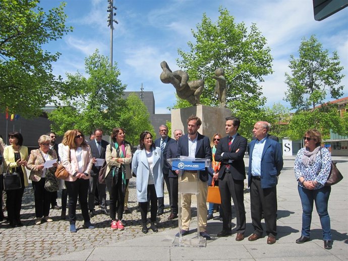 Homenaje del PPN a Manuel Giménez Abad, asesinado por ETA en 2001.