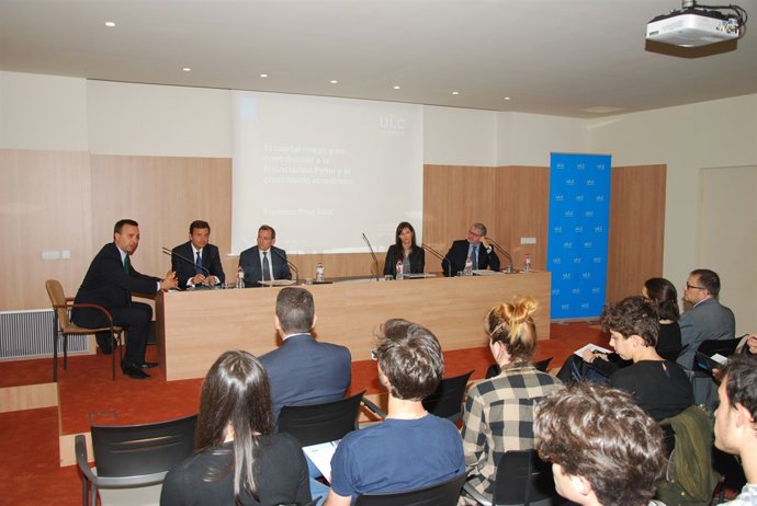 Mesa redonda sobre capital riesgo para pymes