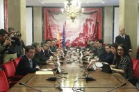 Los partidos pactan ahorrar en carteles de campaña pero discrepan sobre el 'mailing'