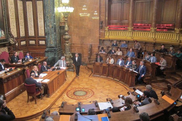 Pleno extraordinario de Barcelona sobre la modificación presupuestaria 