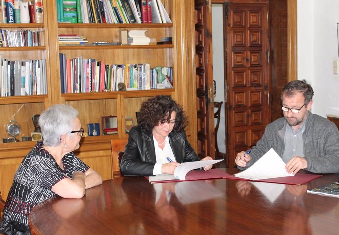 Rectora de la UGR, Pilar Aranda, y director de Parque Ciencias, Ernesto Páramo