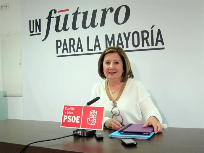  La Senadora Socialista Rosa López 