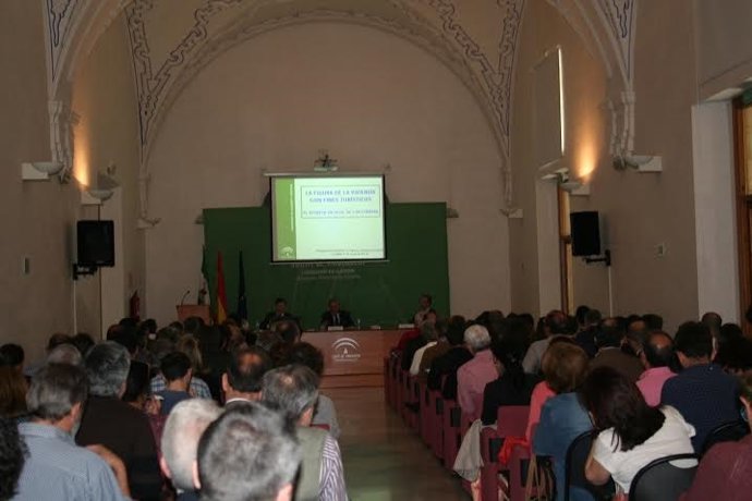 Unas 150 personas han asistido a la jornada formativa