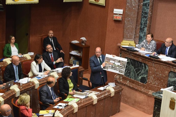 FOTO/ El Presidente De La Comunidad Interviene En La Asamblea Regional