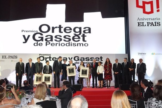 Los Reyes entregan los Premios de Periodismo Ortega y Gasset
