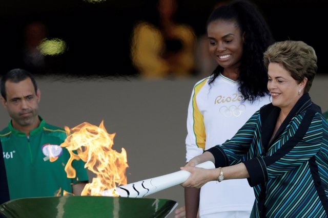 Dilma Rousseff antorcha olímpica