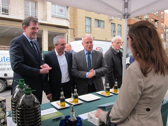 Ceniceros y Nagore durante la II Jornada del Aceite de La Rioja