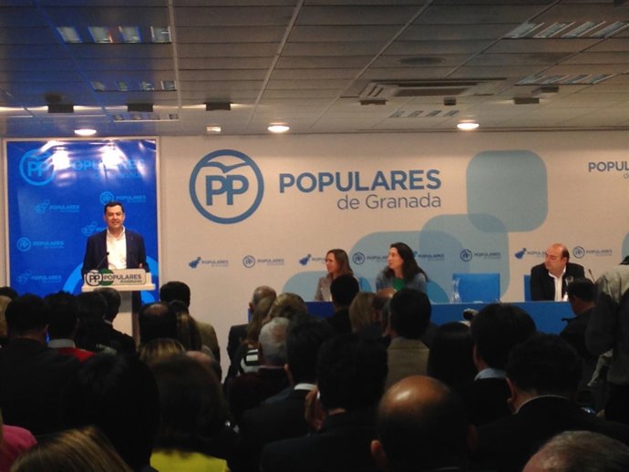 Juanma Moreno en Granada