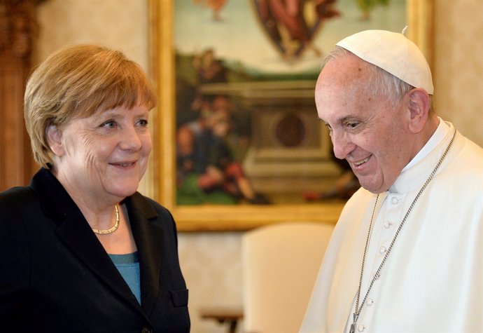  Merkel Habla Con El Papa