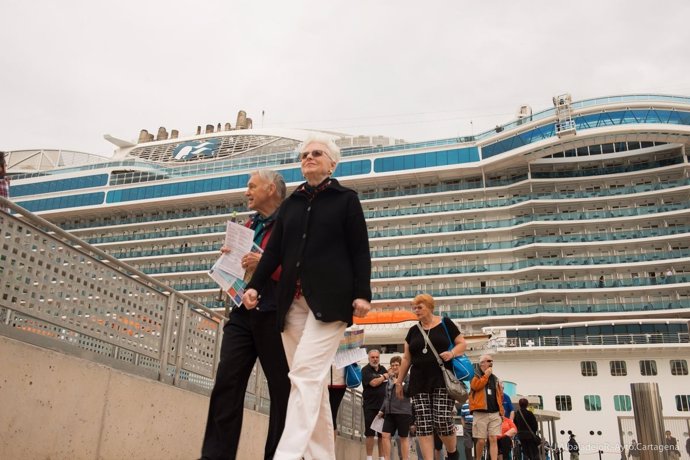 Turistas a su llegada a Cartagena en el crucero Royal Princess 