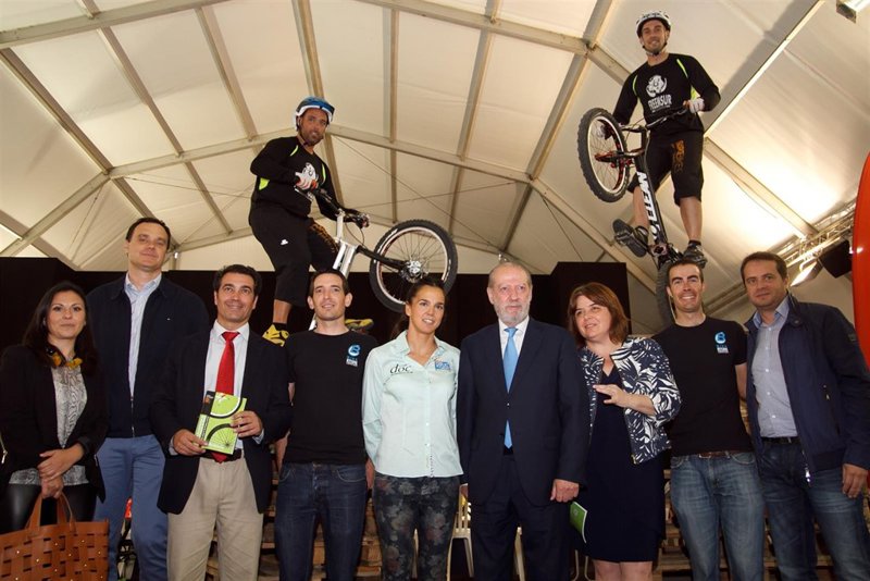 Arranca la I Feria de la Bicicleta de la Provincia en la Diputación
