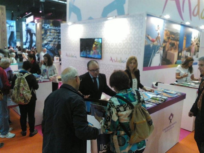 El destino 'Costa de Almería' triunfa en la feria turística del País Vasco.