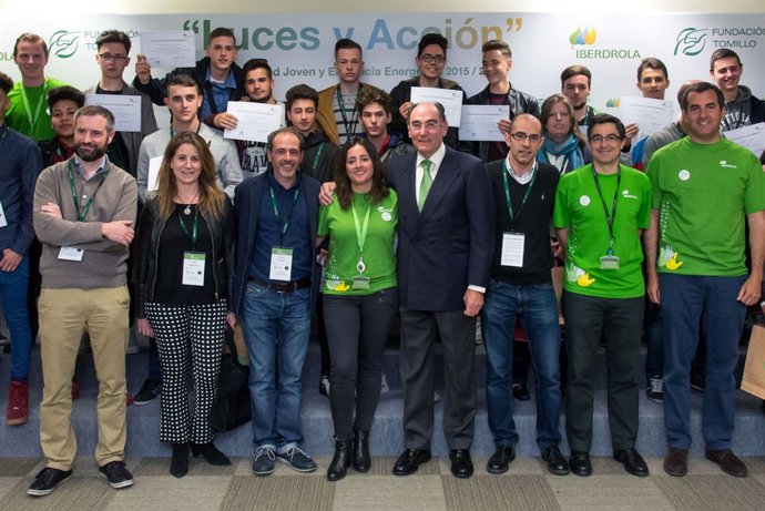 Ignacio Galán (Iberdrola) con los alumnos del programa Luces y Acción
