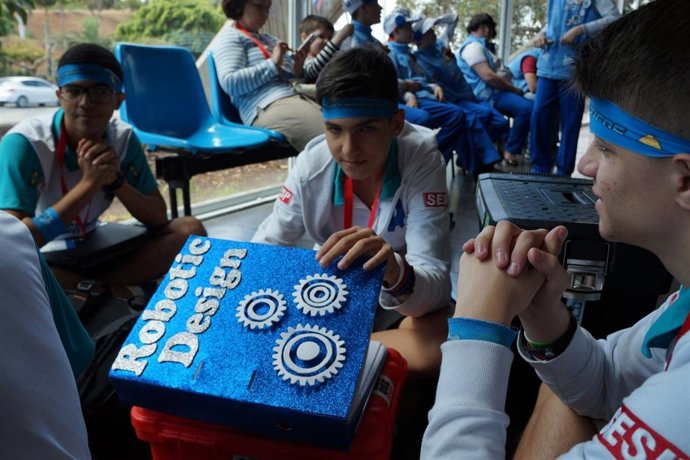 NOTA DE PRENSA Y FOTOGRAFÍAS: FIRST LEGO LEAGUE PROYECTO CIENTÍFICO