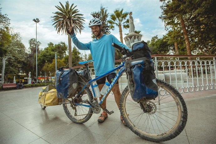 Juan Sin Miedo tras completar su travesía por el desierto