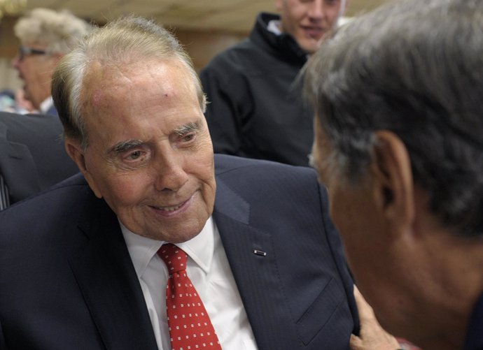 Bob Dole, candidato republicano en 1996. 