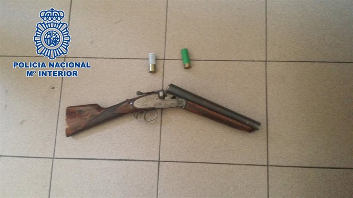 Escopeta intervenida por la Policía Nacional
