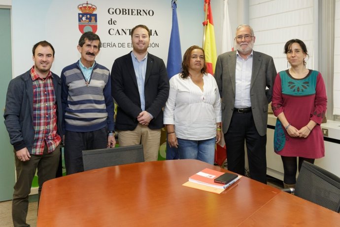 Ramón Ruiz se reúne con delegación de Brigadas Internacionales de Paz