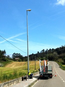 Mejora de la iluminación en la carretera Igollo-Escobedo