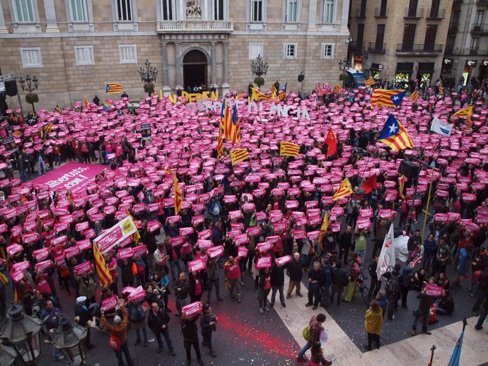 Manifestación impulsada por la CUP 'Per les llibertats, avancem!"