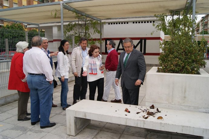 Visita de Juan Ignacio Zoido al barrio de Bami