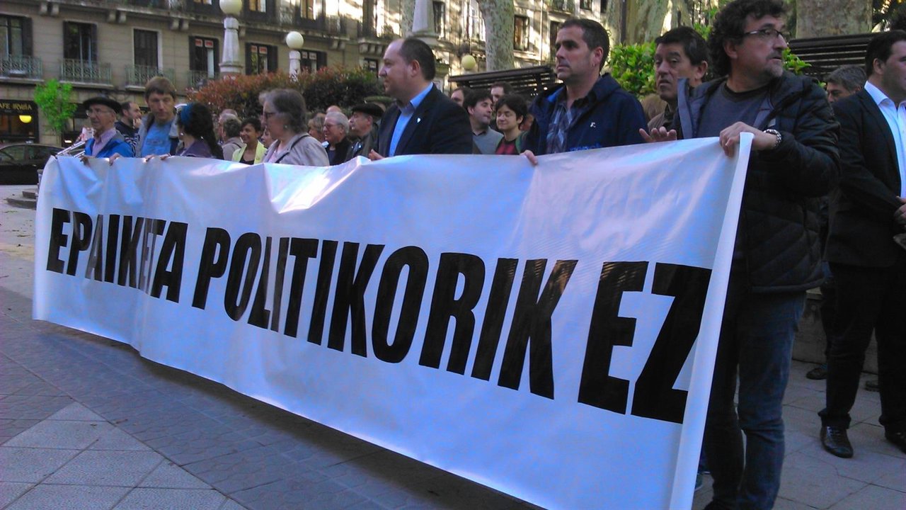 Concentración de apoyo a Hasier Arraiz